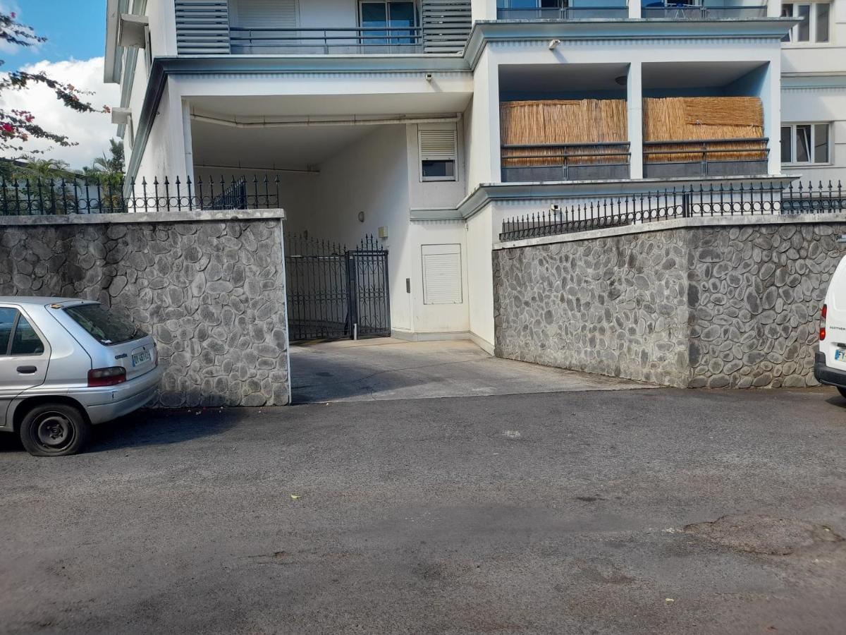 Appartement T3 Proche Aeroport Et Nordev Sainte Clotilde Exterior photo